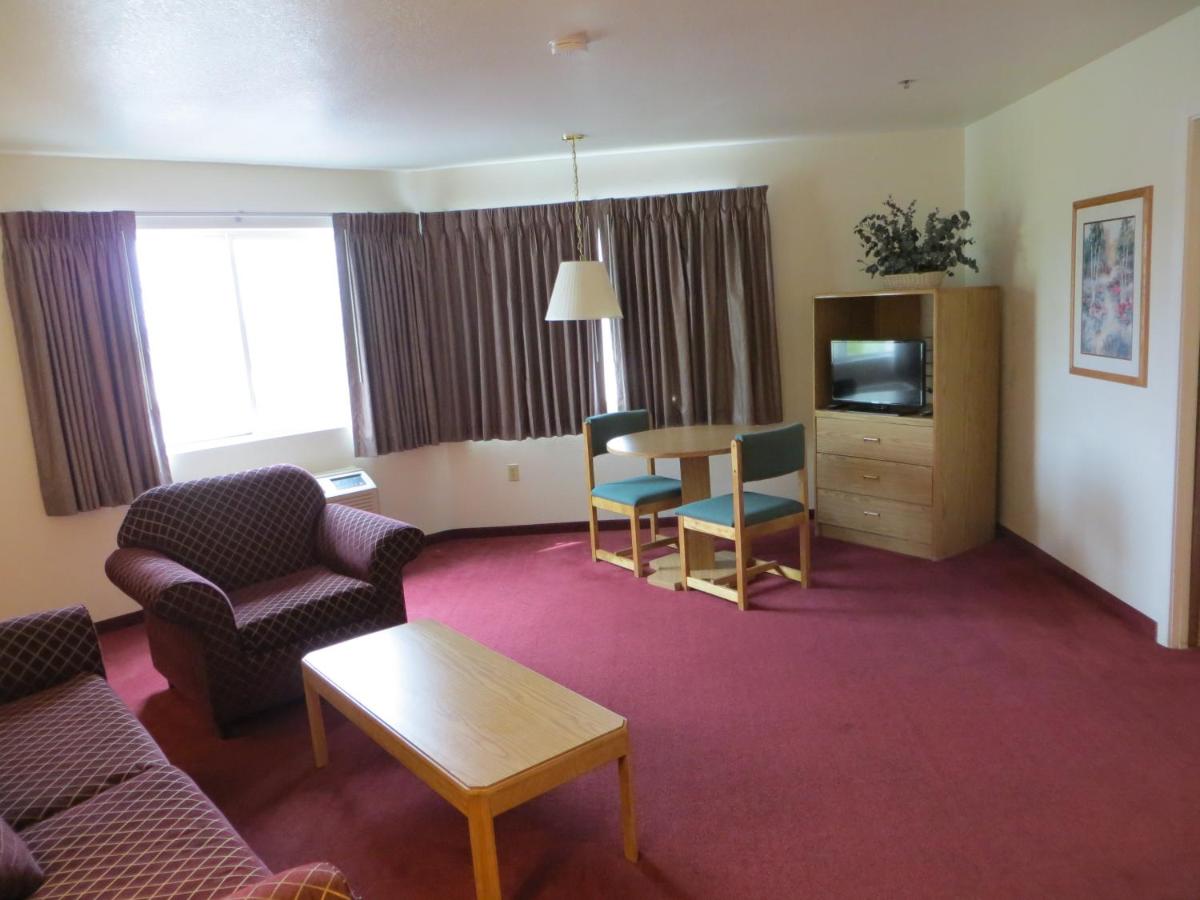 Super 8 by Wyndham Austin North/University Area - image 7