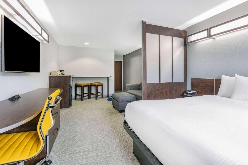 Microtel Inn & Suites by Wyndham Austin Airport - image 15