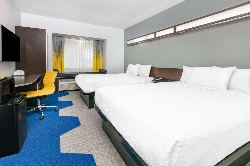 Microtel Inn & Suites by Wyndham Austin Airport - image 17
