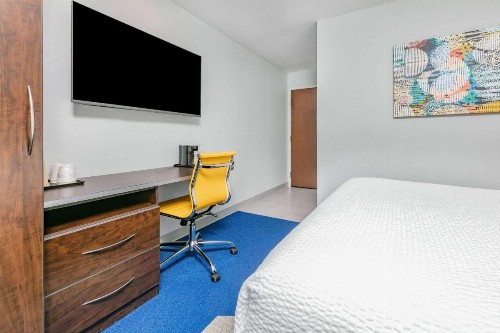 Microtel Inn & Suites by Wyndham Austin Airport - image 20