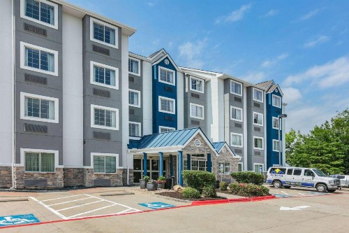 Microtel Inn & Suites by Wyndham Austin Airport - image 3