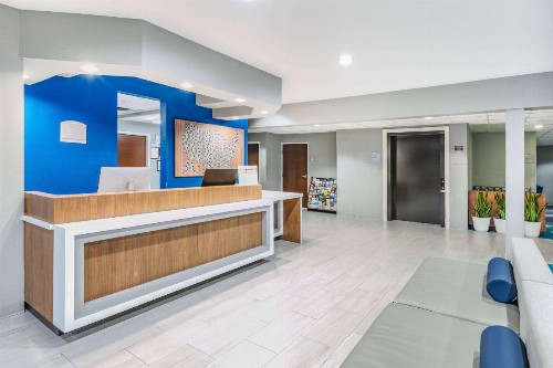 Microtel Inn & Suites by Wyndham Austin Airport - image 7