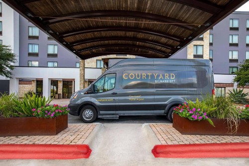 Courtyard Austin Airport - image 33