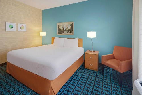 Fairfield Inn & Suites Austin University Area - image 12