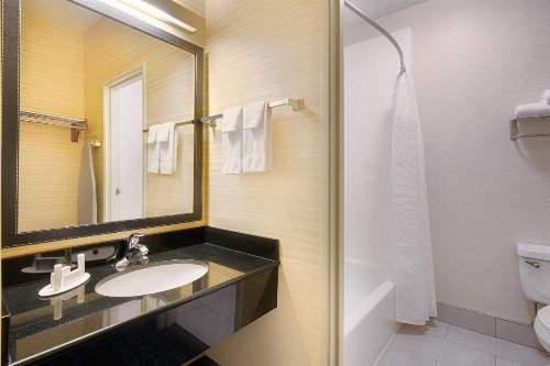 Fairfield Inn & Suites Austin University Area - image 14