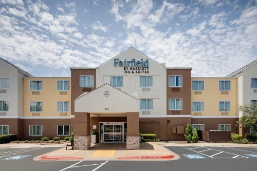 Fairfield Inn & Suites Austin University Area - image 2