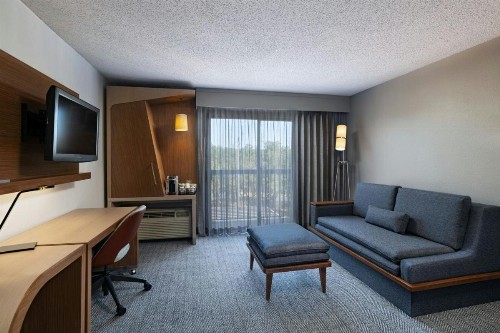 Courtyard by Marriott Austin The Domain Area - image 11