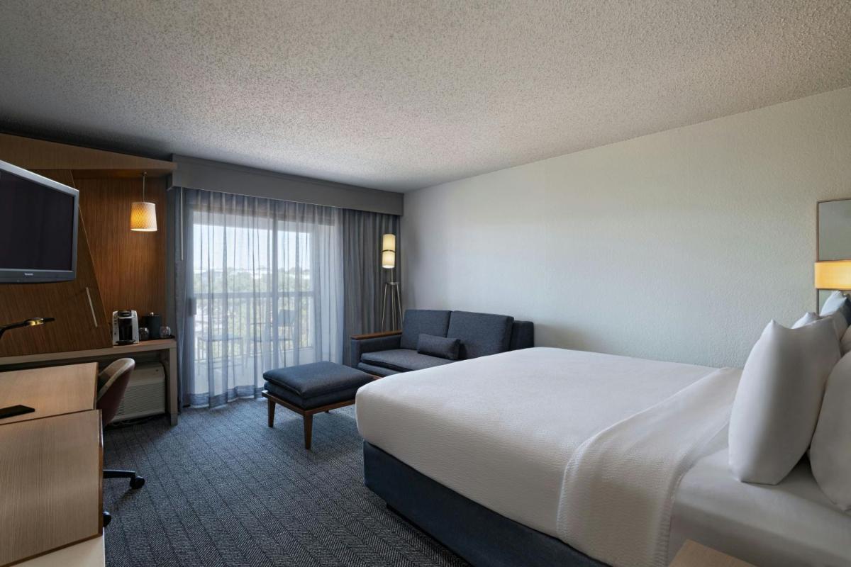 Courtyard by Marriott Austin The Domain Area - image 7