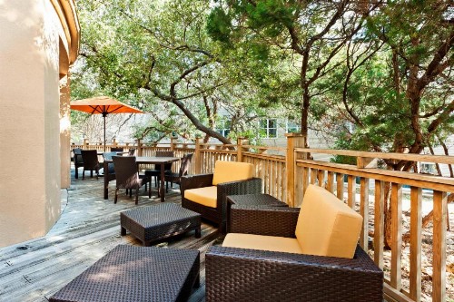 Courtyard by Marriott Austin The Domain Area - image 9