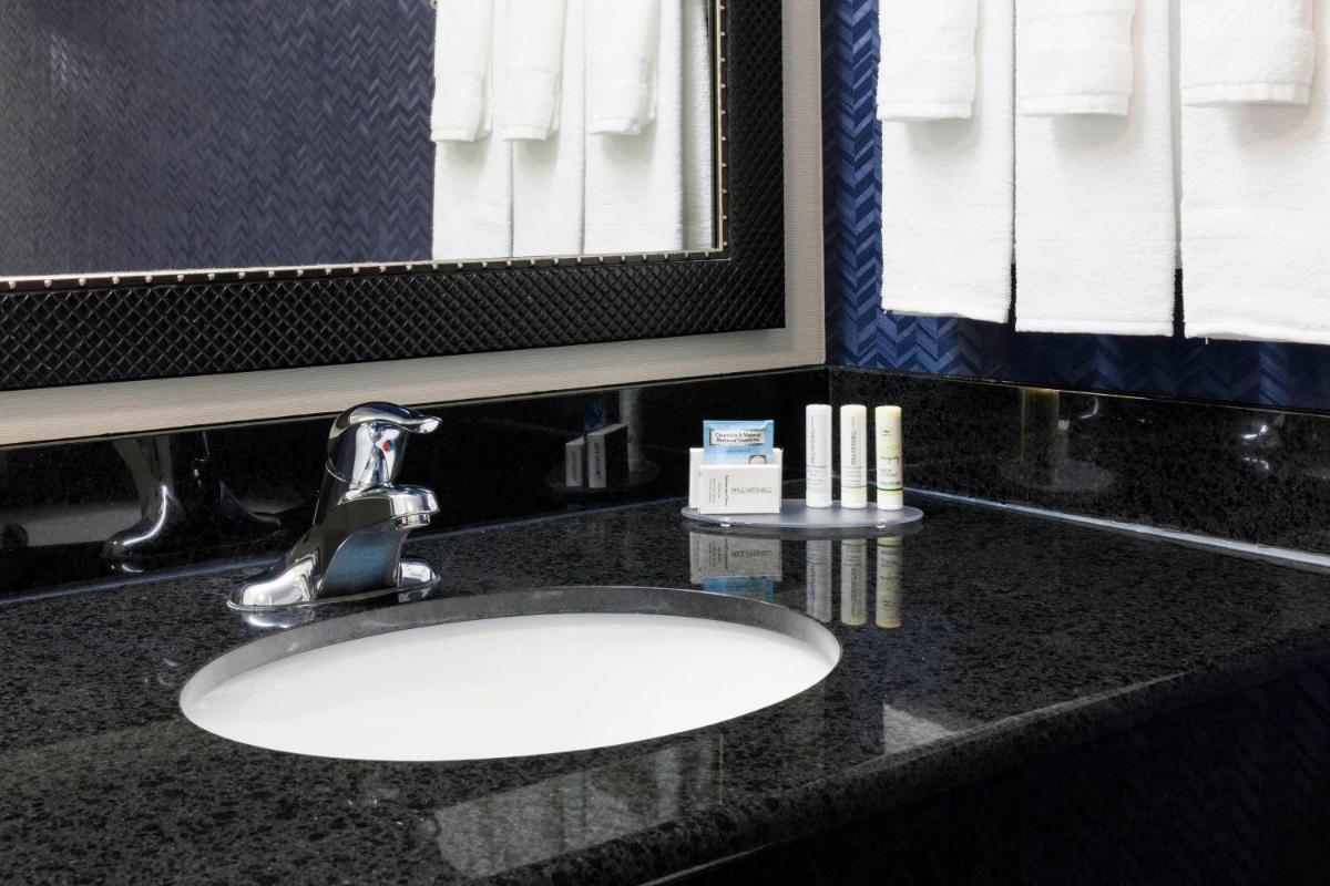 Fairfield Inn & Suites by Marriott Austin Parmer Tech Ridge - image 6