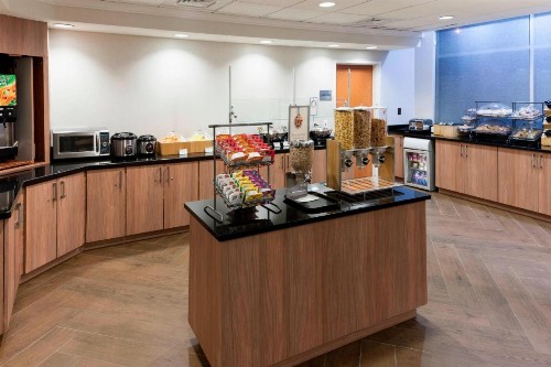 Fairfield Inn & Suites by Marriott Austin Parmer Tech Ridge - image 7