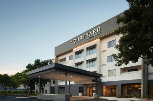 Courtyard Austin South - image 1
