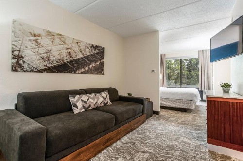 SpringHill Suites by Marriott Austin Northwest/The Domain Area - image 6