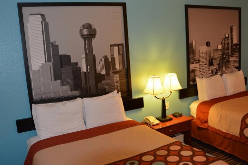 Super 8 by Wyndham Austin/Airport South - image 23