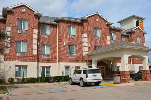 Super 8 by Wyndham Austin/Airport South - image 50
