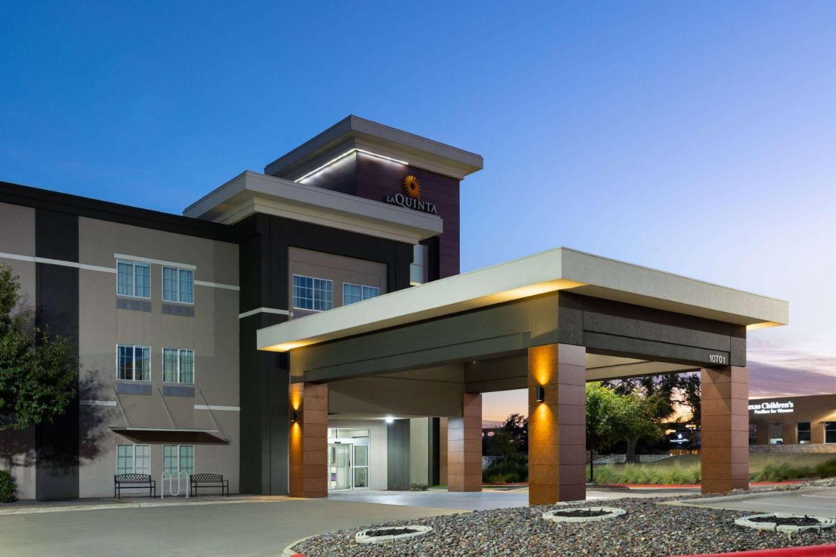 La Quinta by Wyndham Austin NW/Lakeline Mall - image 4