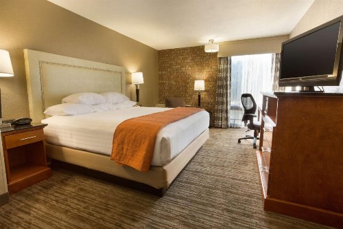 Drury Inn & Suites Austin North - image 31