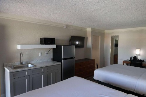 La Quinta Inn & Suites by Wyndham Austin South / Ih35 - image 4