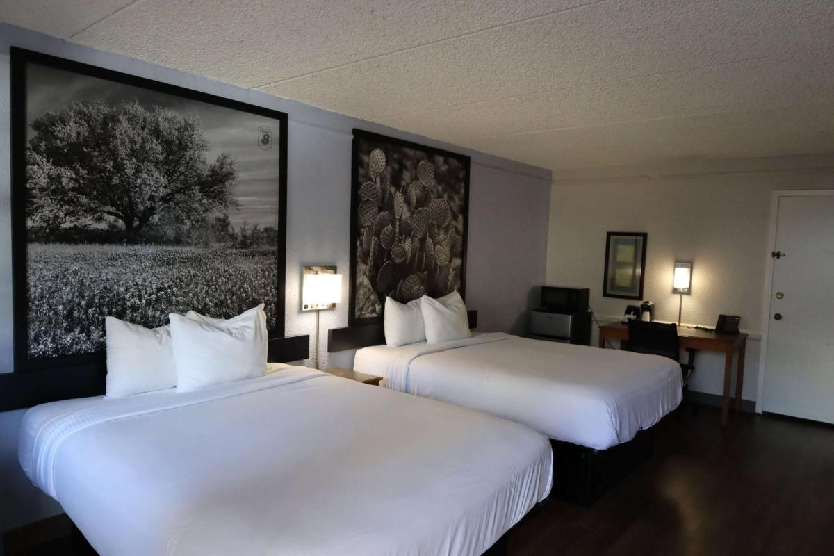 La Quinta Inn & Suites by Wyndham Austin South / Ih35 - image 5