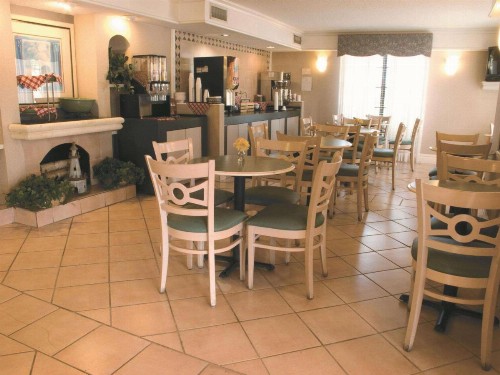 La Quinta Inn & Suites by Wyndham Austin South / Ih35 - image 6