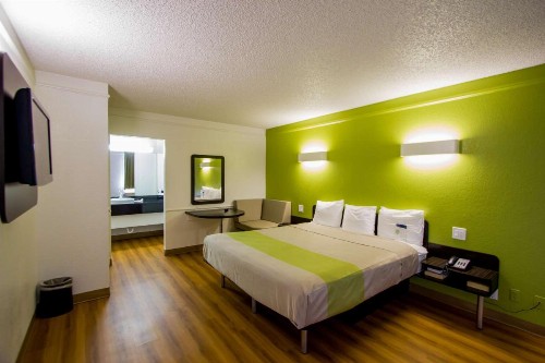 Motel 6-Austin TX - Midtown - image 3