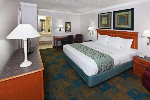 La Quinta Inn by Wyndham Austin Oltorf - image 15