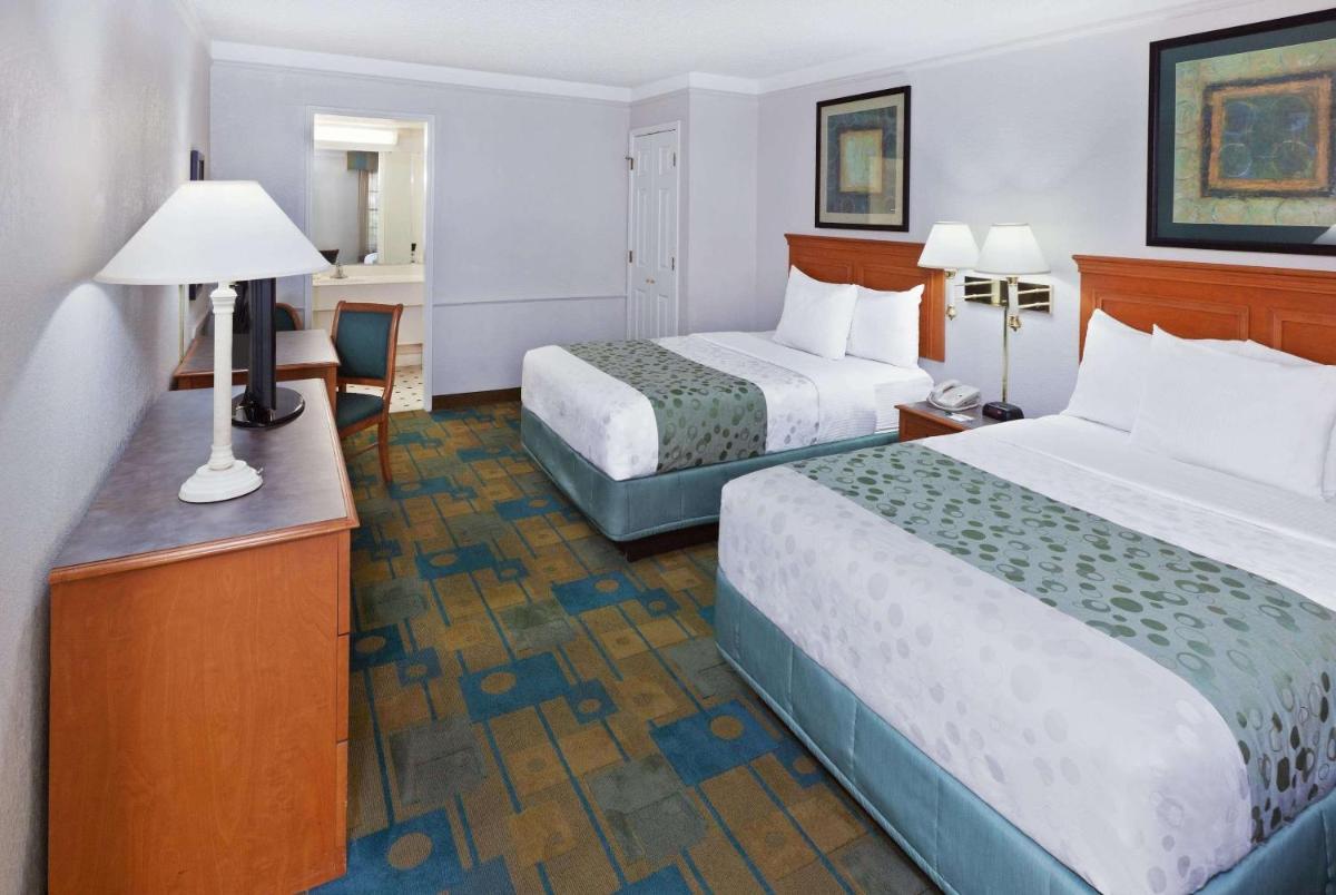 La Quinta Inn by Wyndham Austin Oltorf - image 3