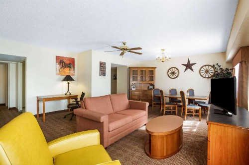 La Quinta Inn by Wyndham Austin Capitol / Downtown - image 16