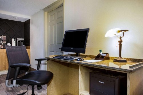 La Quinta Inn by Wyndham Austin Capitol / Downtown - image 27