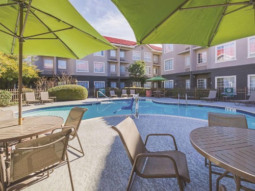 La Quinta by Wyndham Austin at The Domain - image 4