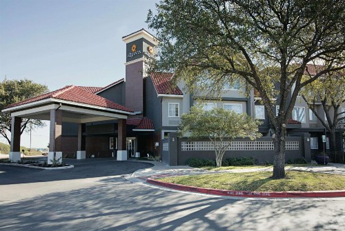 La Quinta by Wyndham Austin at The Domain - image 5