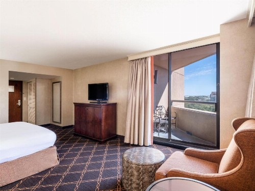Austin Southpark Hotel - image 30
