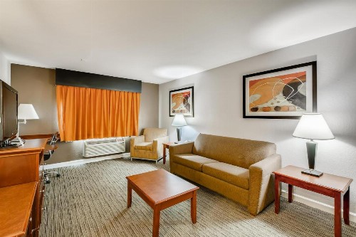 Orangewood Inn and Suites Midtown - image 43