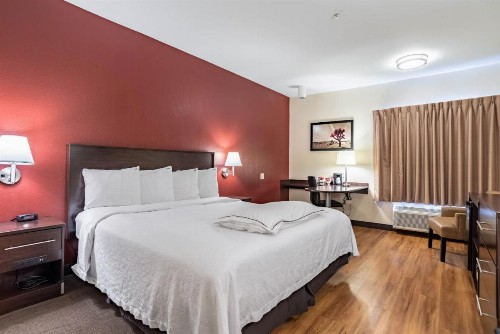 Red Roof Inn PLUS+ Austin South - image 12