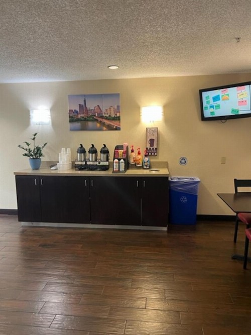 Red Roof Inn PLUS+ Austin South - image 15