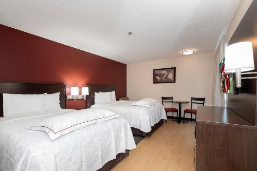 Red Roof Inn PLUS+ Austin South - image 9