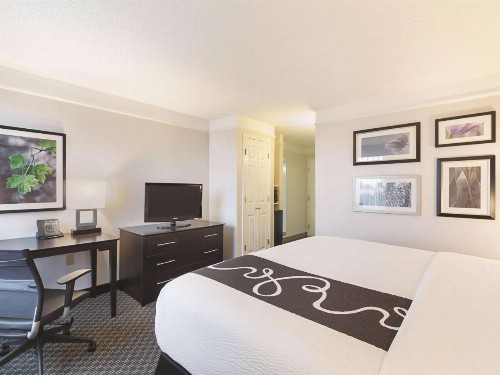 La Quinta by Wyndham Austin Round Rock - image 6