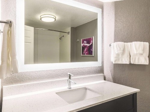 La Quinta by Wyndham Austin Airport - image 16