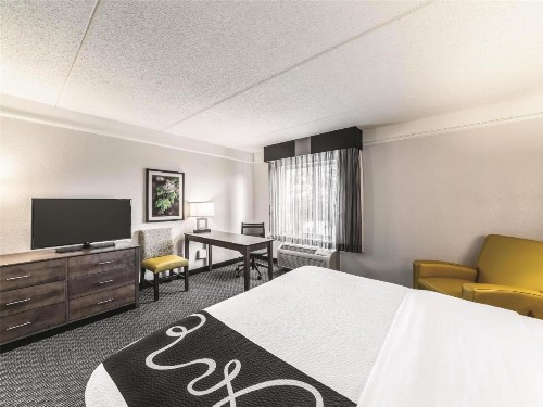 La Quinta by Wyndham Austin Airport - image 23