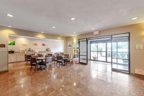 Quality Suites - image 29