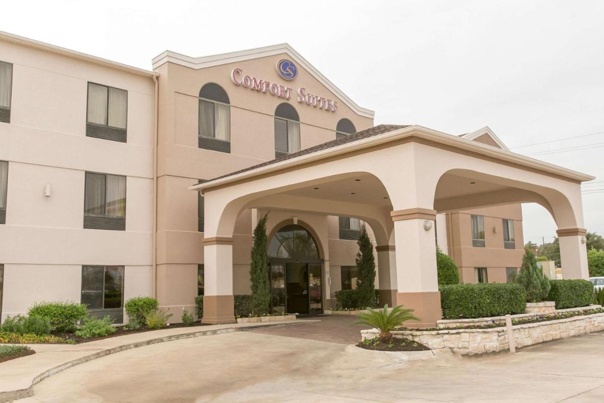 Comfort Suites Austin NW Lakeline - main image