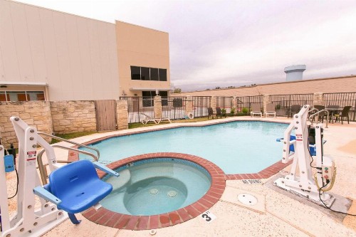 Comfort Suites Austin NW Lakeline - image 14