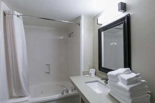 Comfort Suites Austin NW Lakeline - image 32