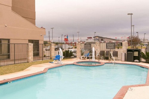 Comfort Suites Austin NW Lakeline - image 8