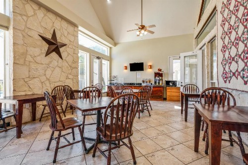 Mountain Star Lodge - image 4