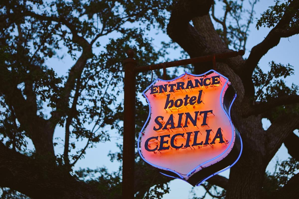 Hotel Saint Cecilia - image 2