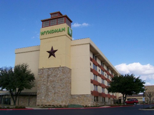 Wyndham Garden Austin - image 3