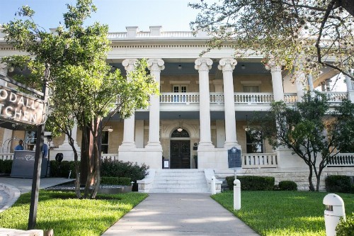 Hotel Ella