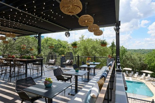 Renaissance Austin Hotel - image 1