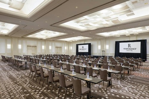 Renaissance Austin Hotel - image 11